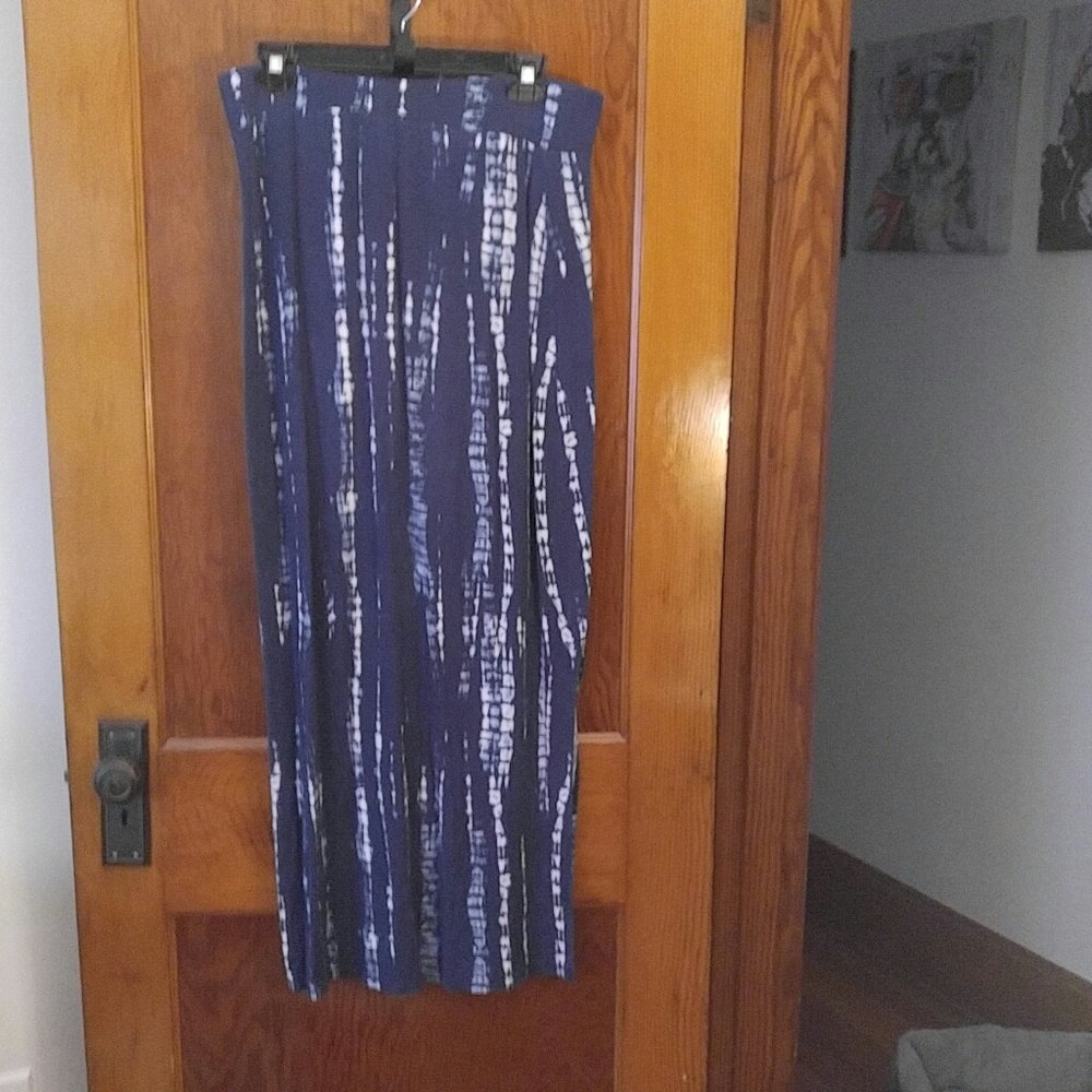 Long cotton stretch skirt